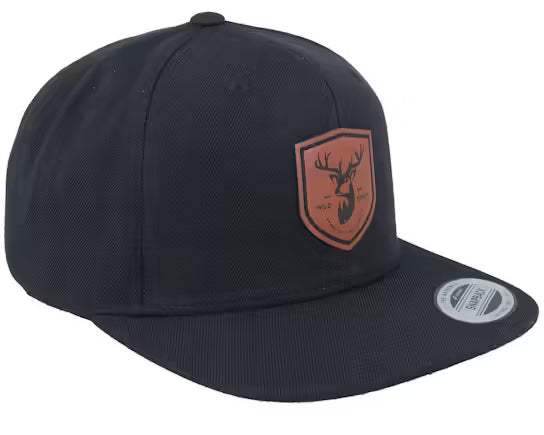 Musta snapback-lippalakki, jossa ruskea hirvieläinmerkki